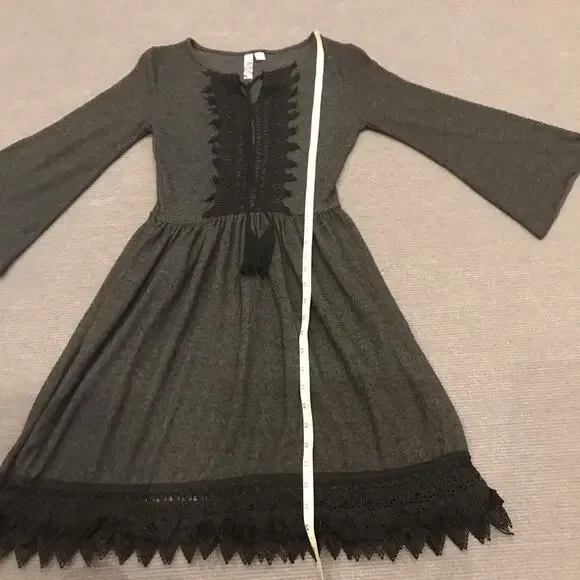 Francesca’s Alya boho long sleeve dress with tassel and crochet lace trim - Picture 6 of 9